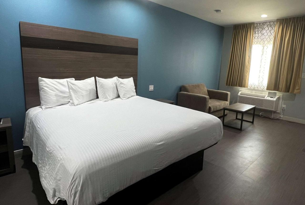 Baymont By Wyndham Freeport Texas Hotel Luaran gambar